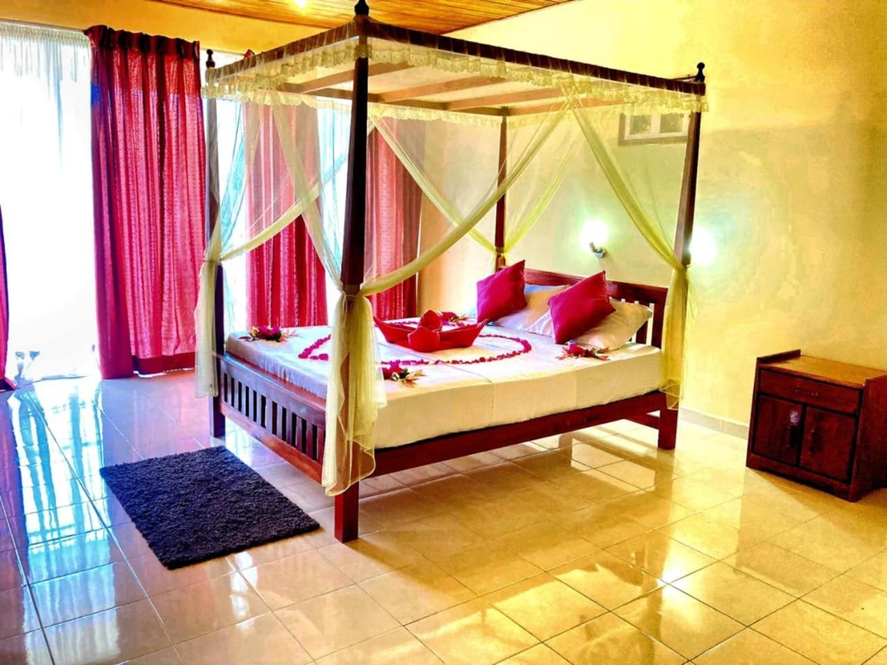 Rainforest Lodge, Deniyaya Singheraja Екстериор снимка