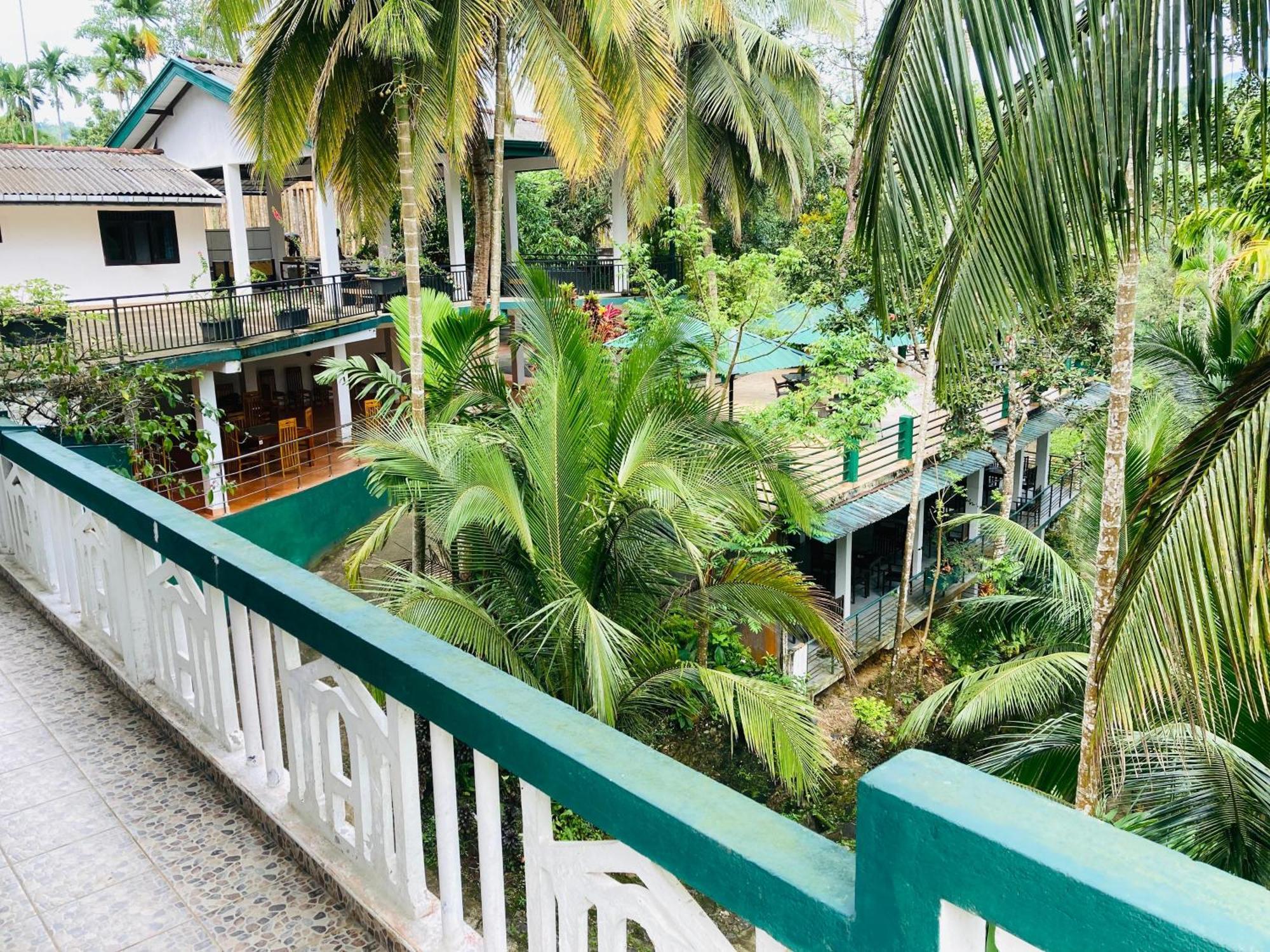 Rainforest Lodge, Deniyaya Singheraja Екстериор снимка
