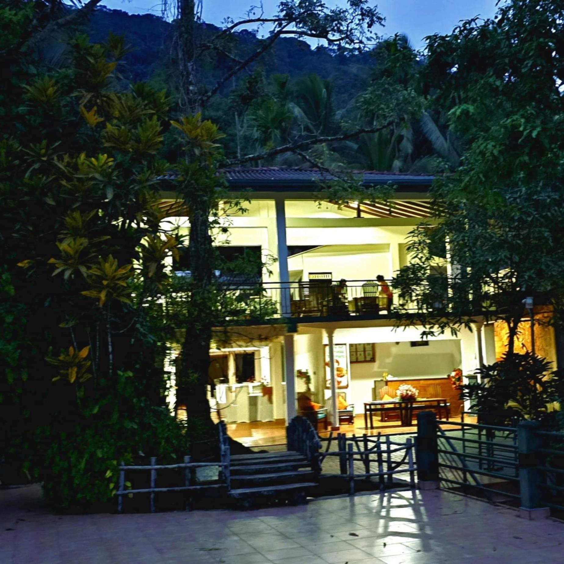 Rainforest Lodge, Deniyaya Singheraja Екстериор снимка